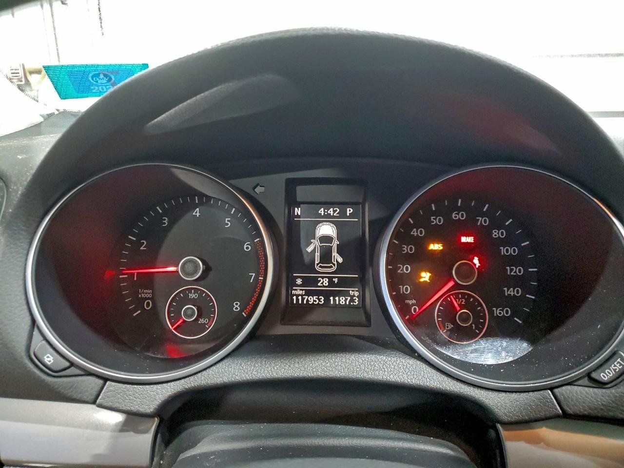 2011 VOLKSWAGEN GOLF