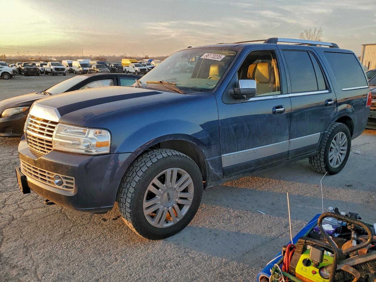 2013 LINCOLN Navigator