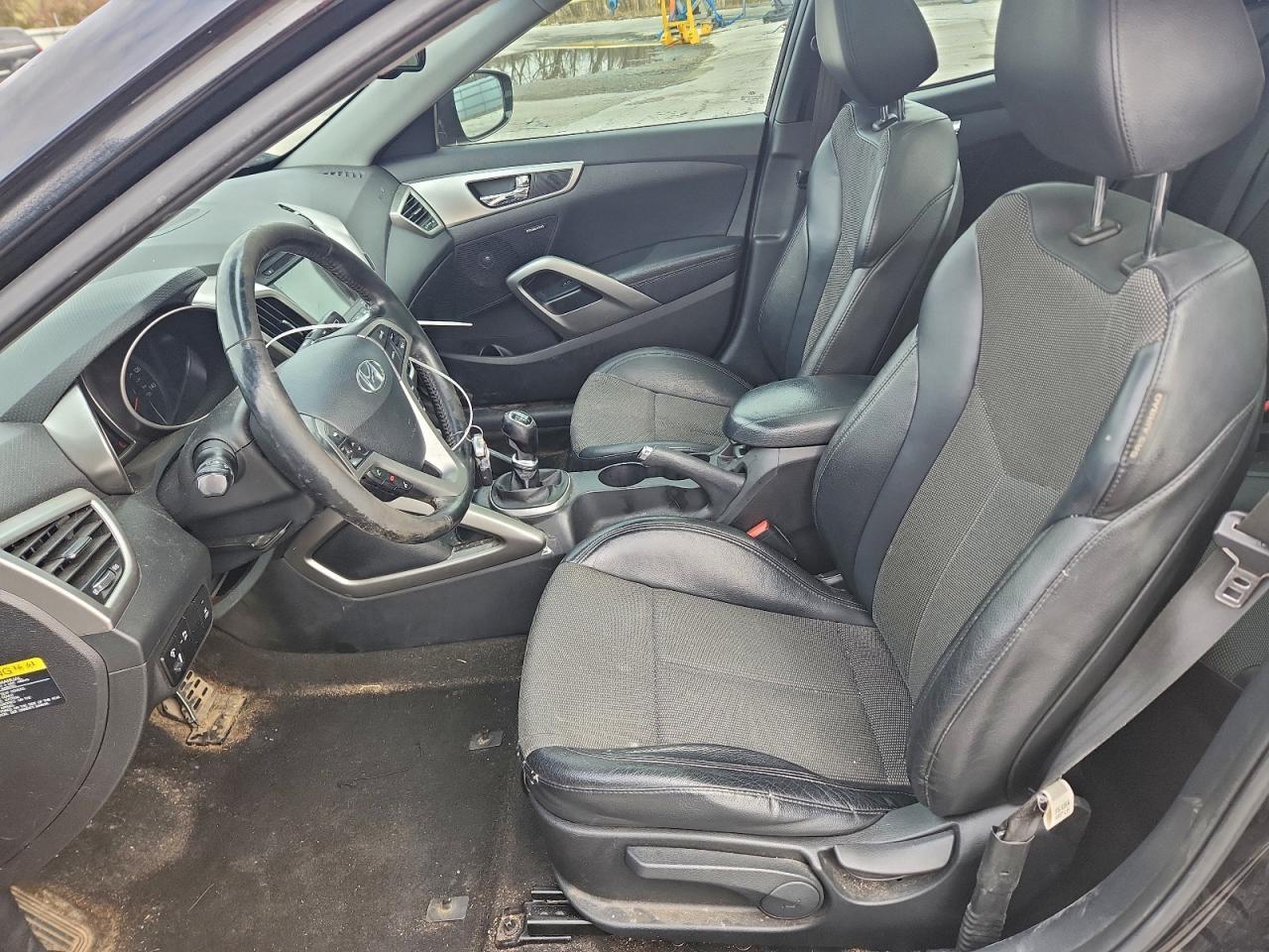 2013 HYUNDAI VELOSTER