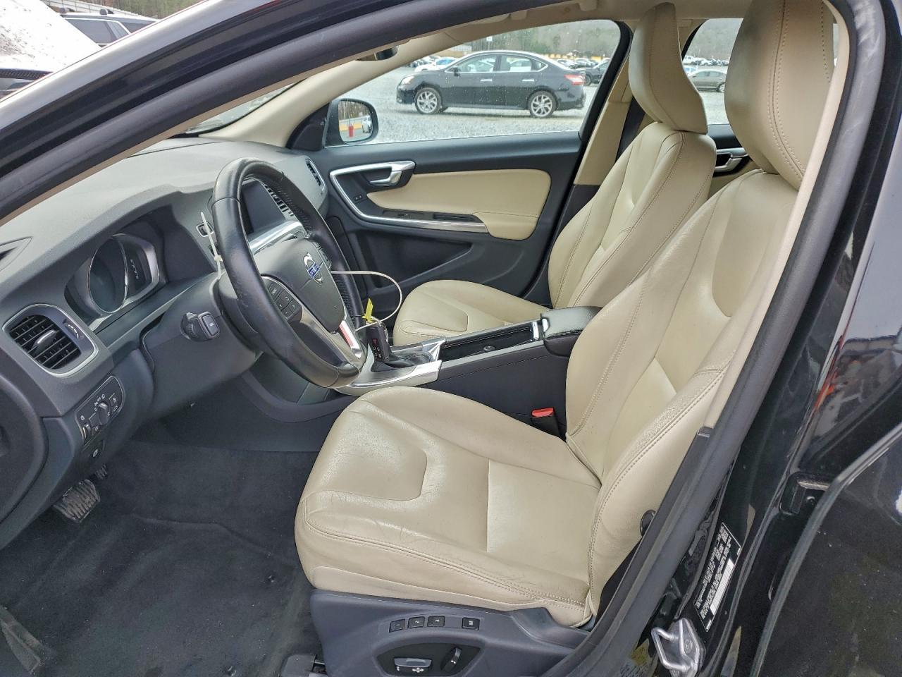 2016 VOLVO S60