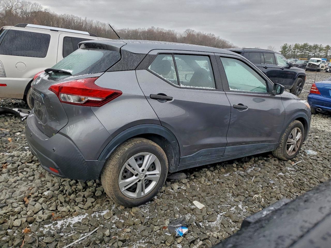 2020 NISSAN KICKS