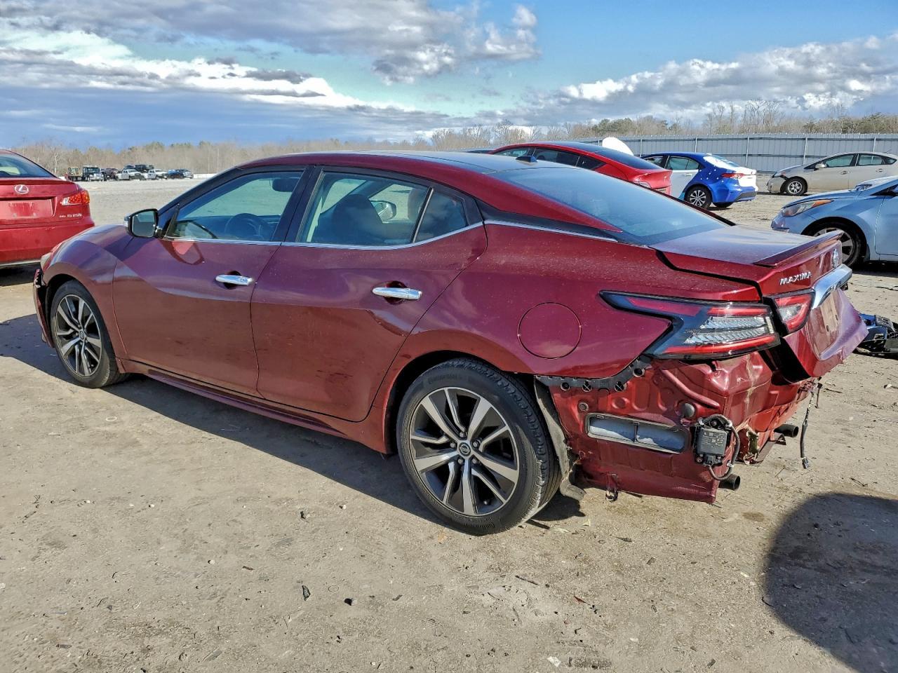 2019 NISSAN Maxima