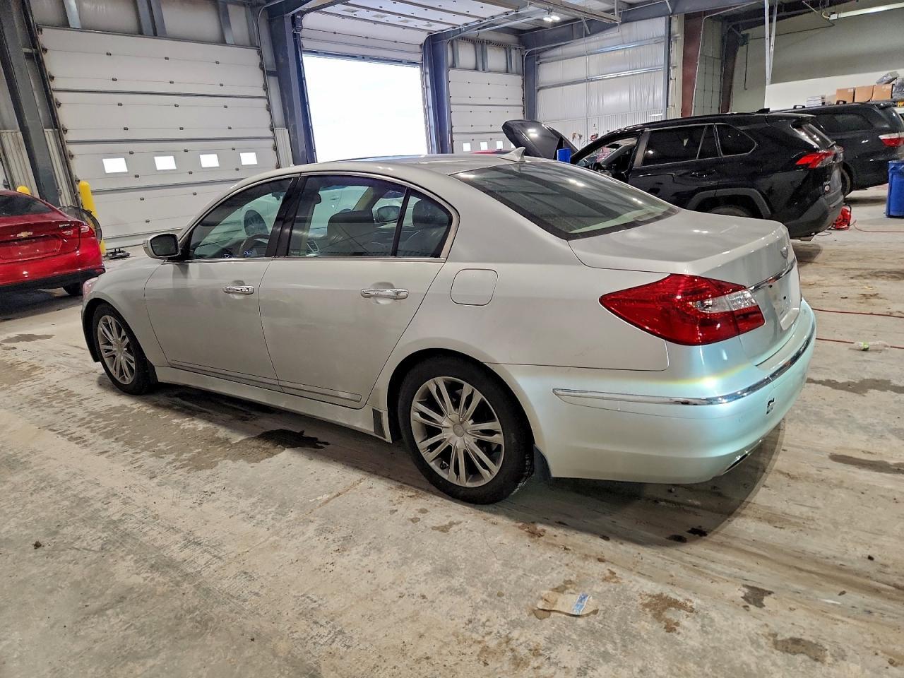 2012 HYUNDAI GENESIS