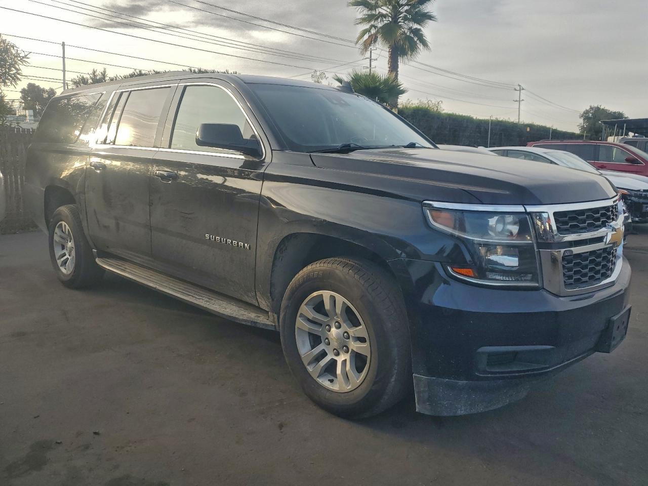 2019 CHEVROLET Suburban