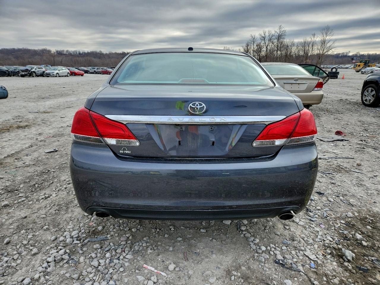 2012 TOYOTA Avalon