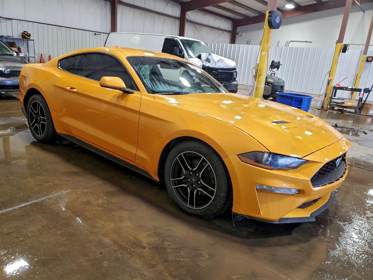 2022 FORD MUSTANG