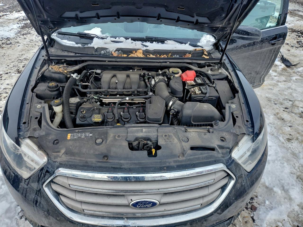 2013 FORD Taurus