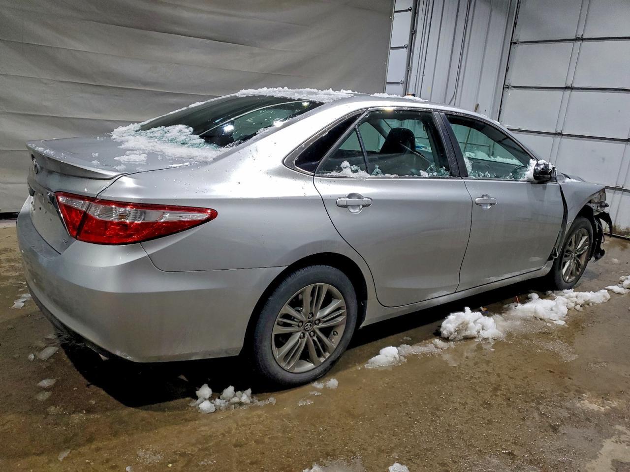 2017 TOYOTA CAMRY
