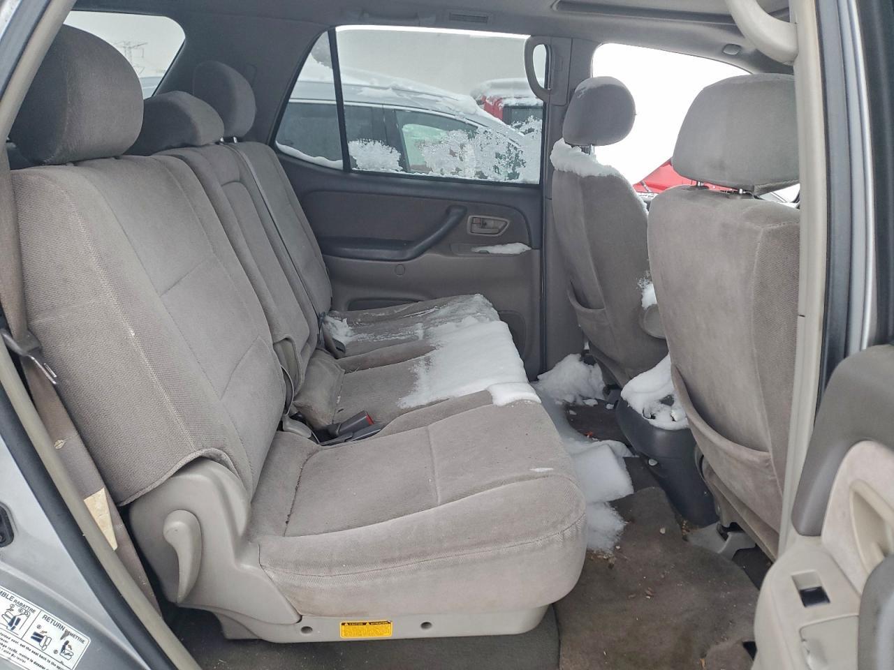 2001 TOYOTA Sequoia