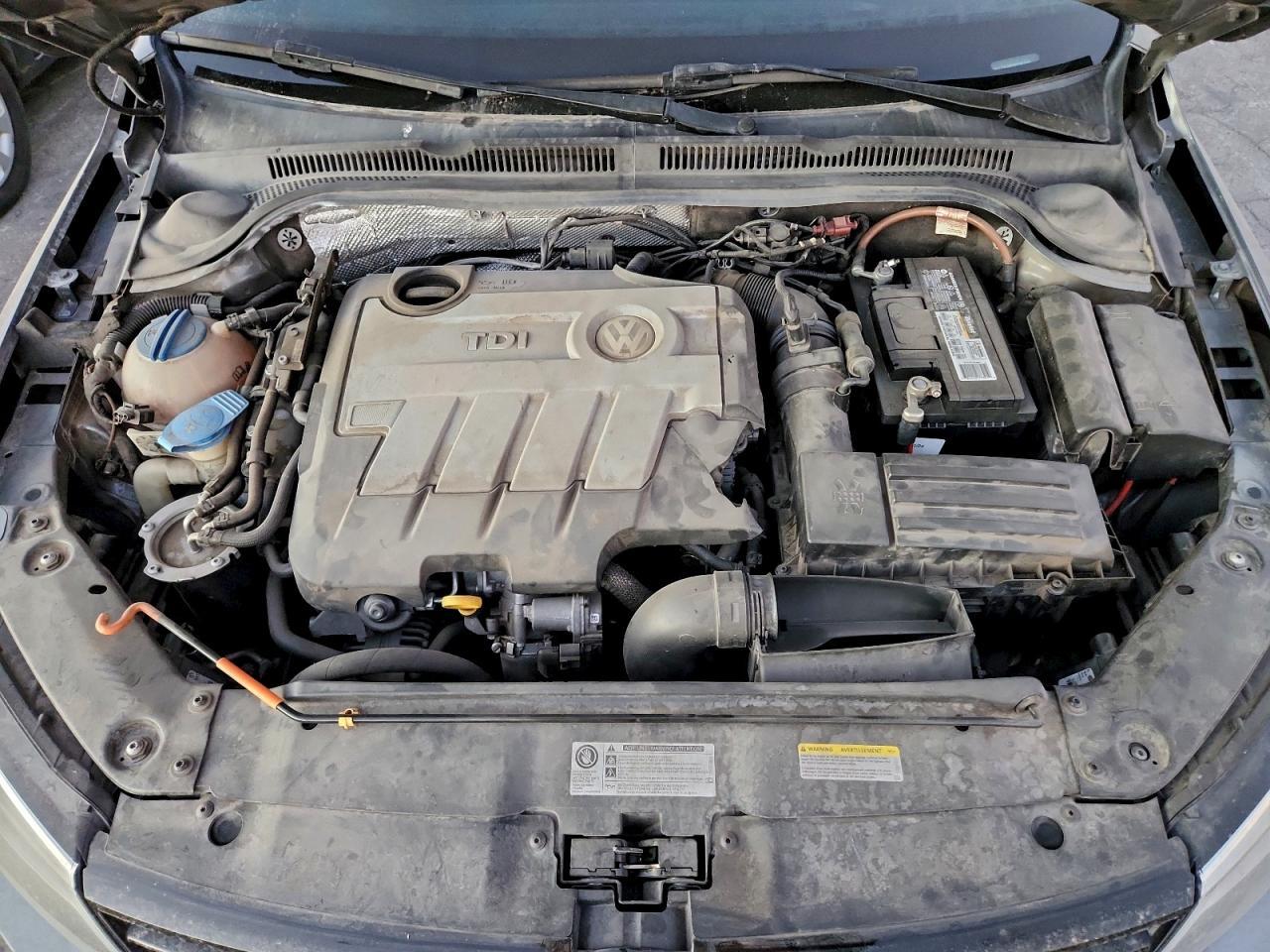 2014 VOLKSWAGEN JETTA