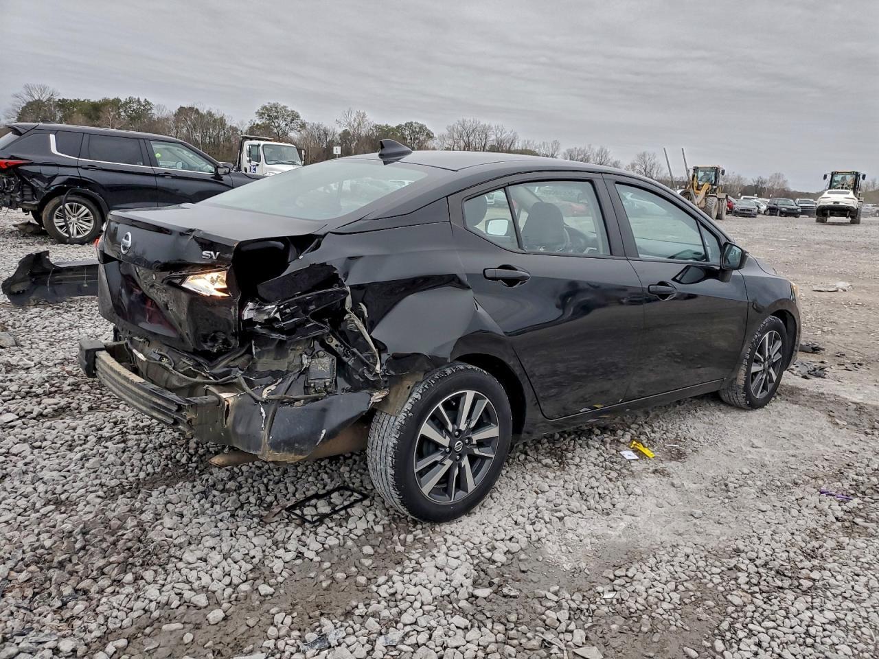 2021 NISSAN VERSA