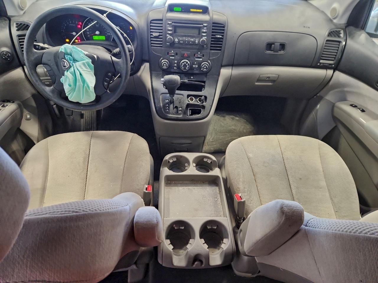 2008 KIA SEDONA
