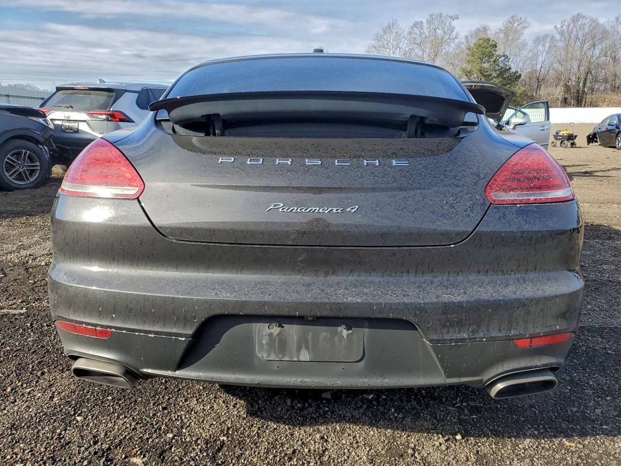 2014 PORSCHE Panamera