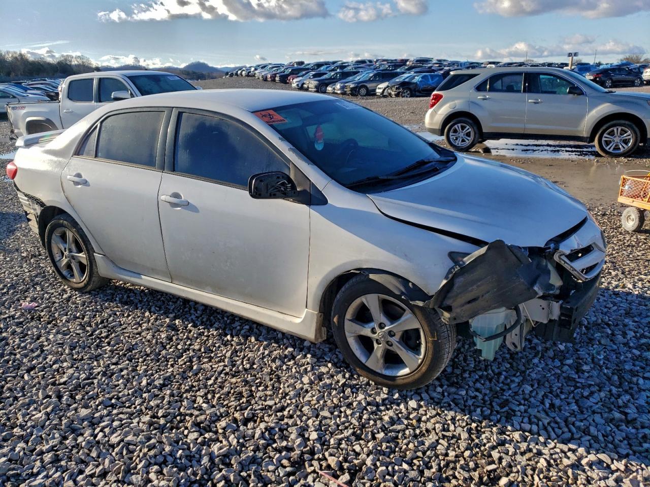 2013 TOYOTA COROLLA