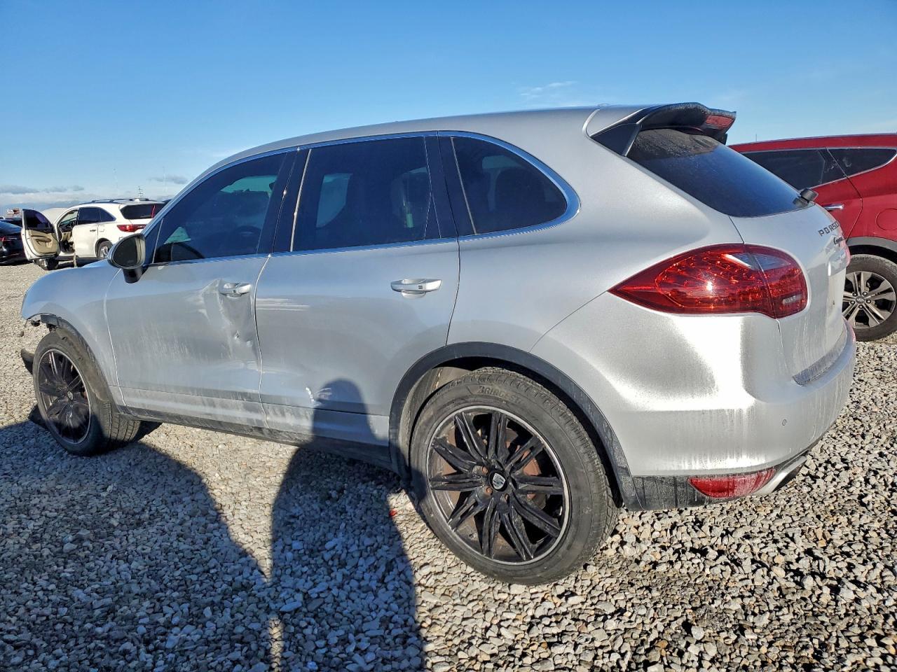 2011 PORSCHE CAYENNE