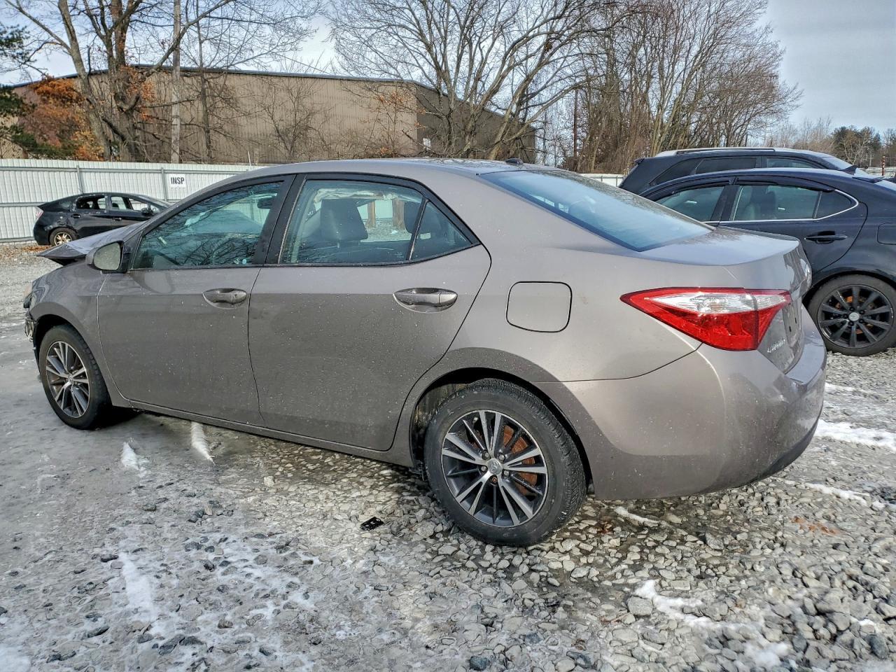 2016 TOYOTA COROLLA