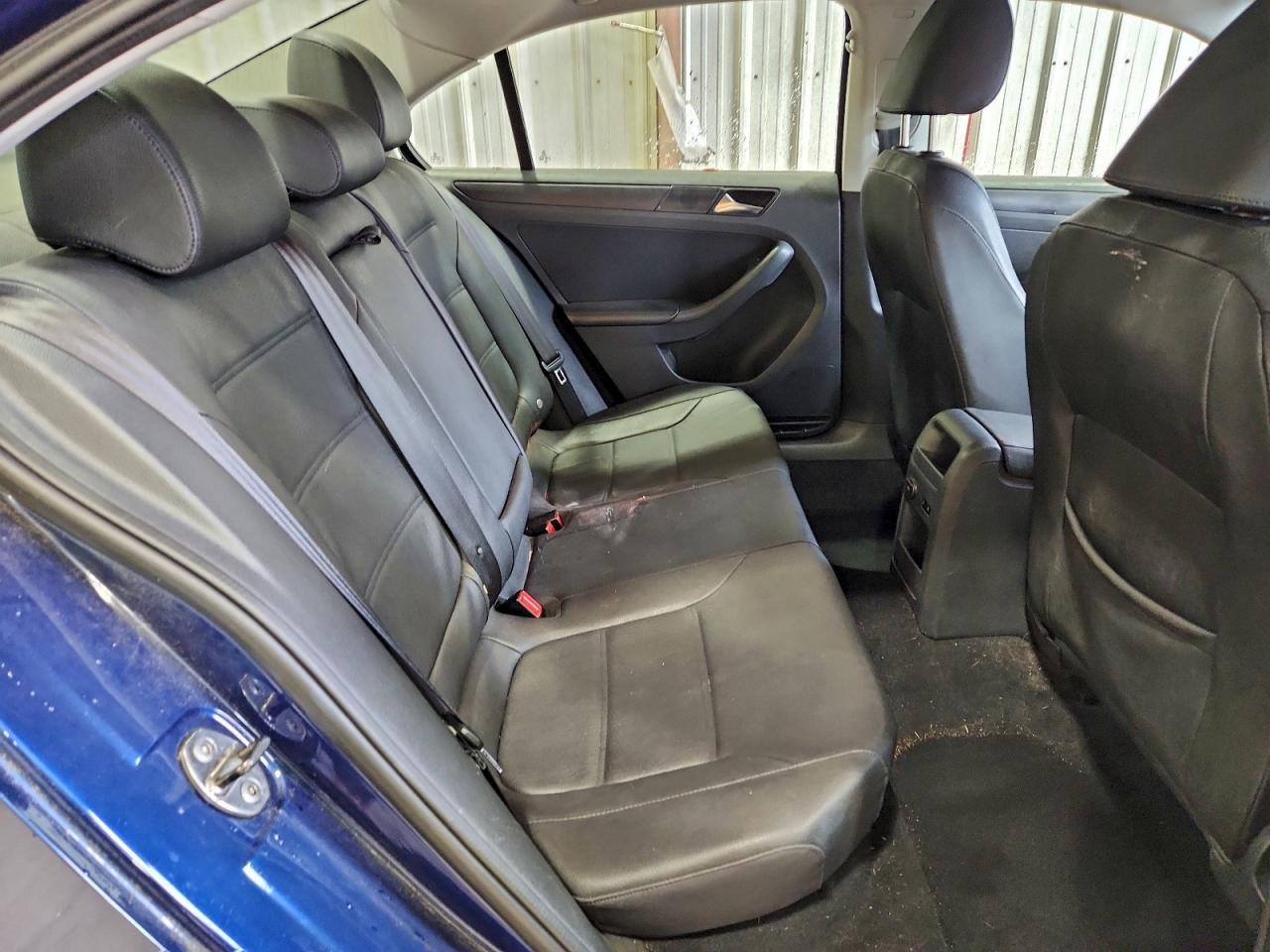 2011 VOLKSWAGEN JETTA