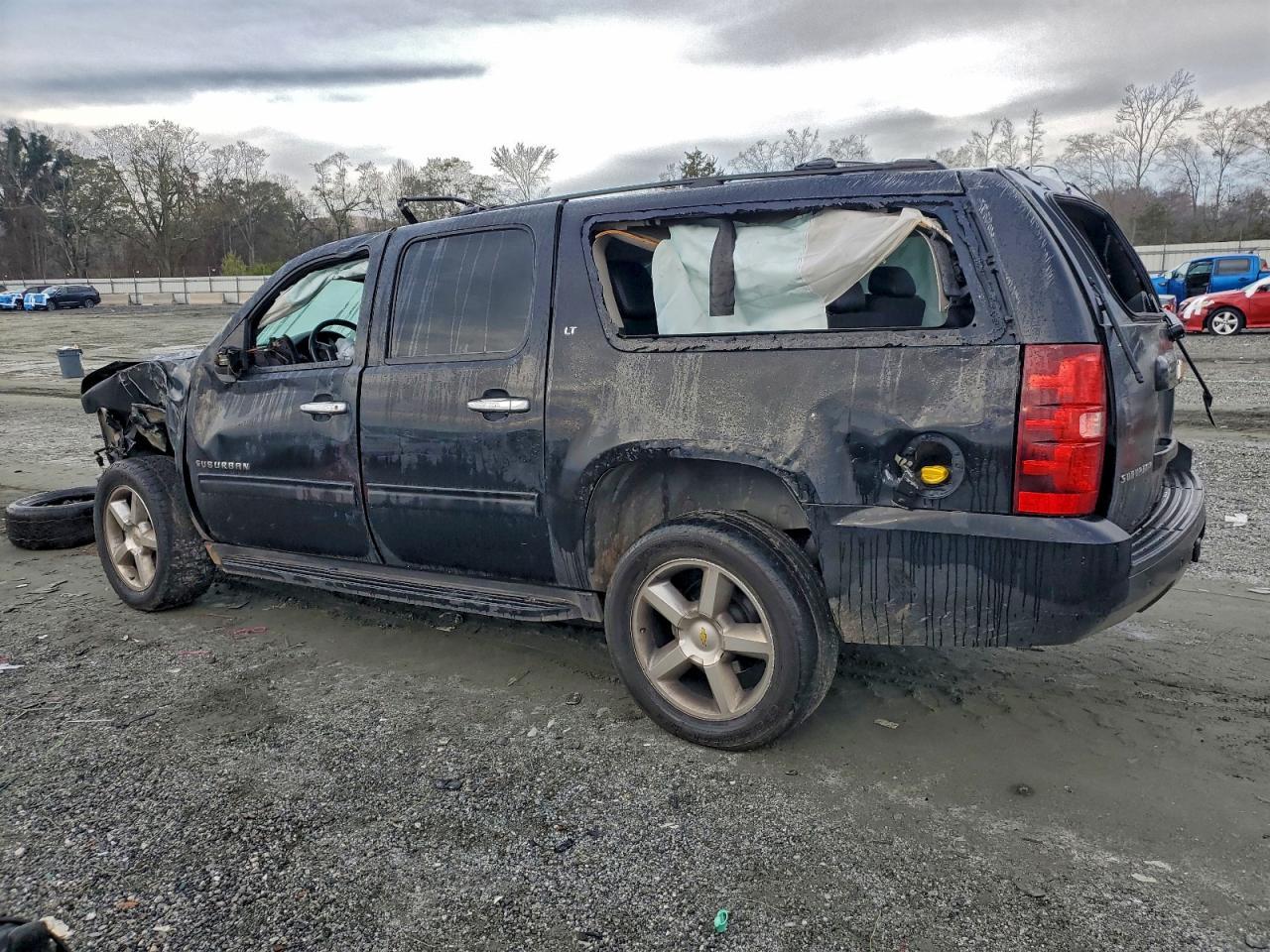 2013 CHEVROLET Suburban