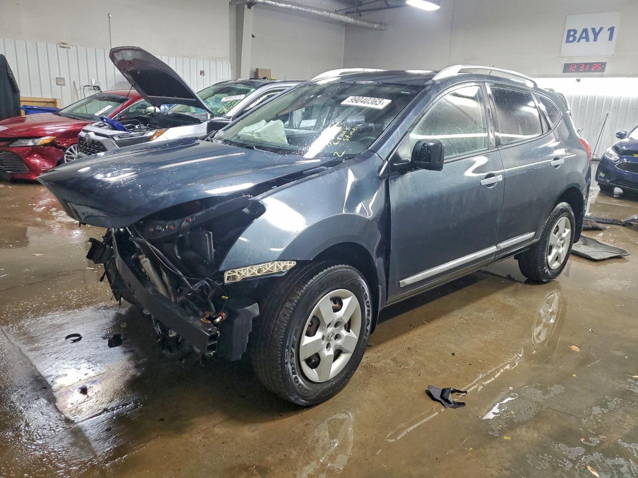 2015 NISSAN ROGUE