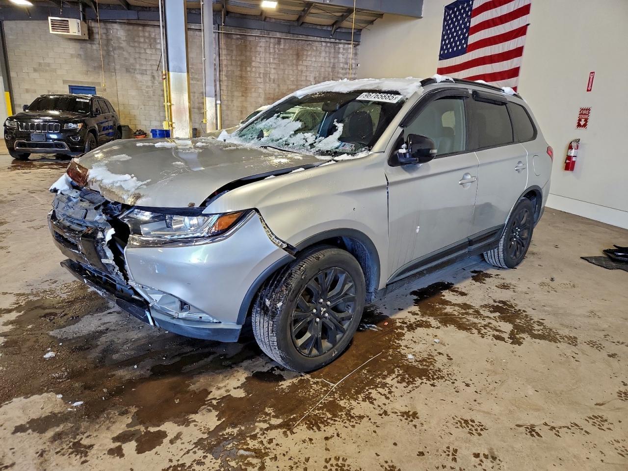 2018 MITSUBISHI outlander