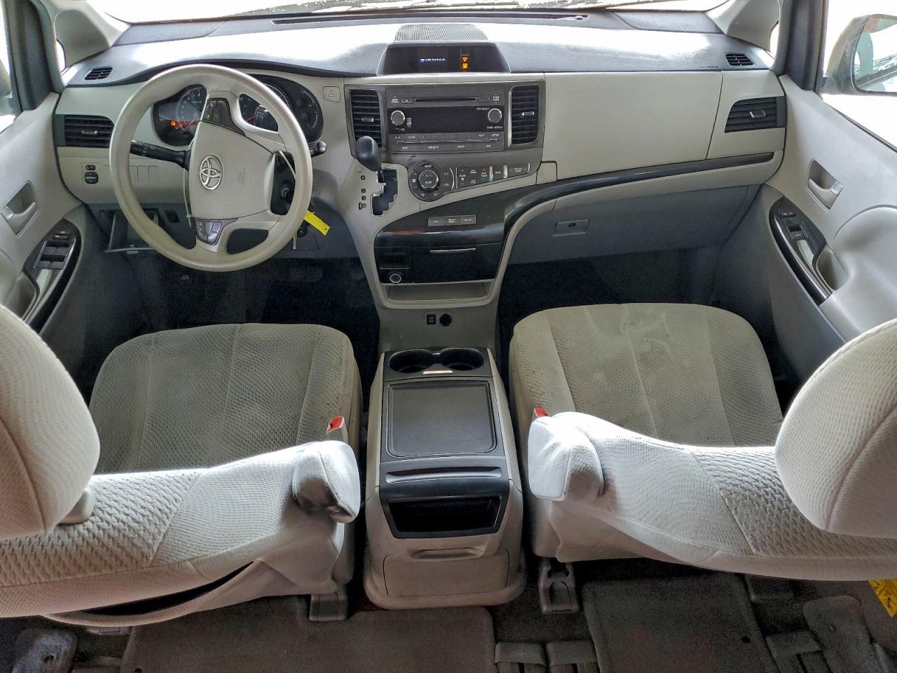2014 TOYOTA SIENNA