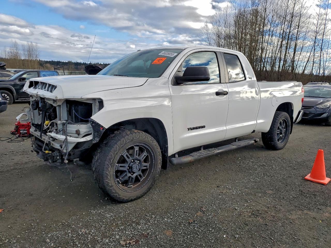2017 TOYOTA TUNDRA