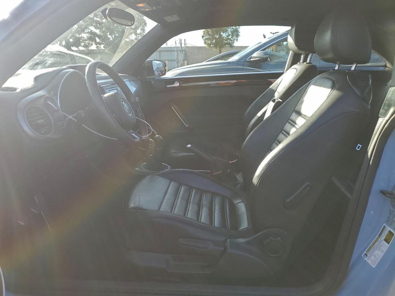 2015 VOLKSWAGEN Beetle