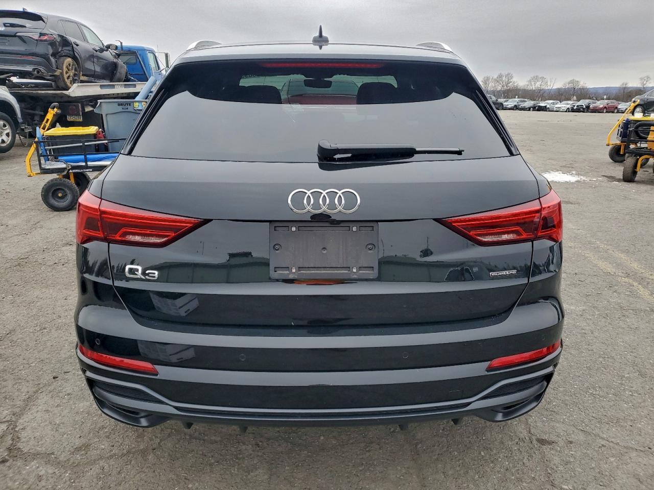 2022 AUDI Q3