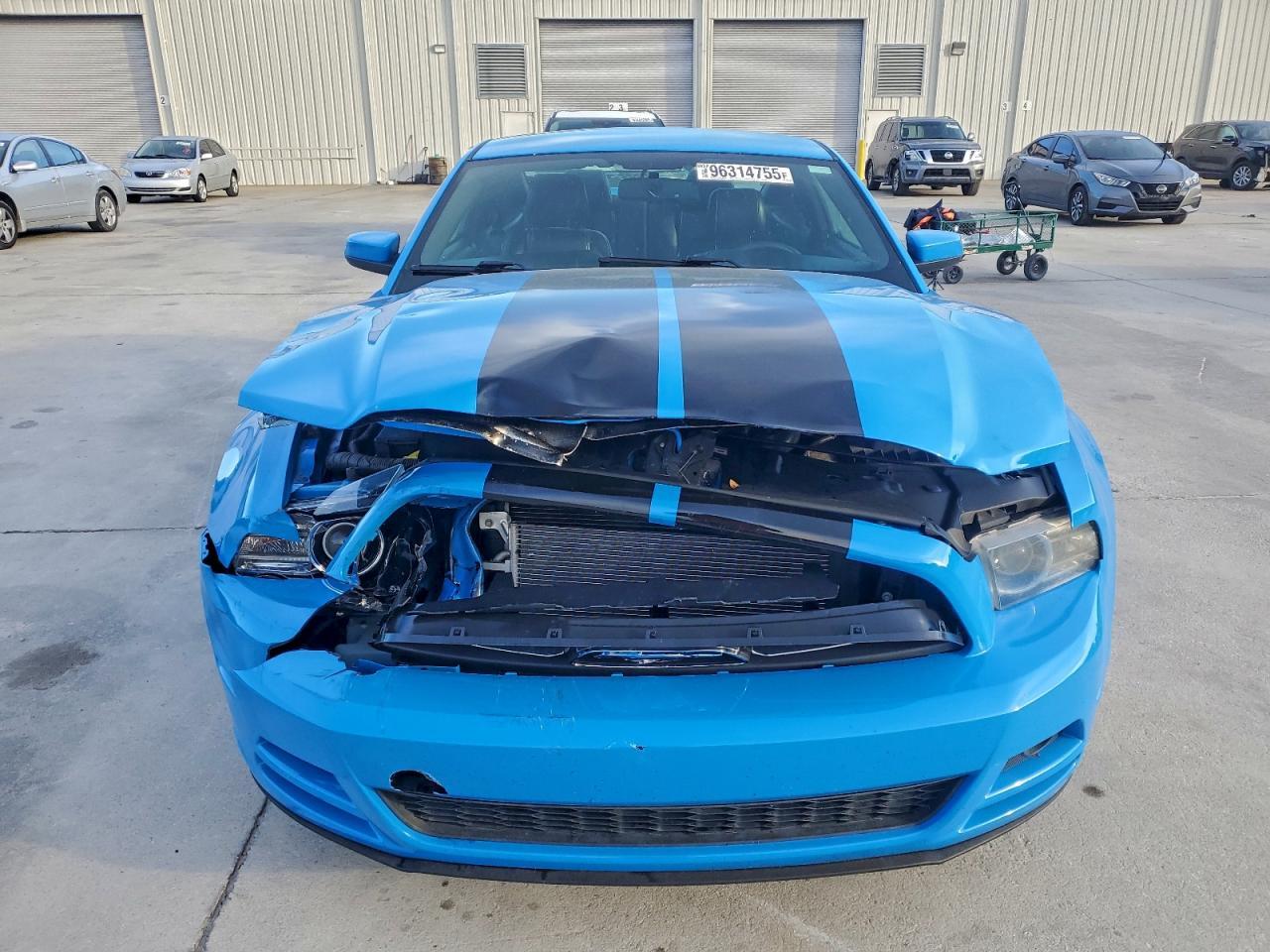 2013 FORD MUSTANG