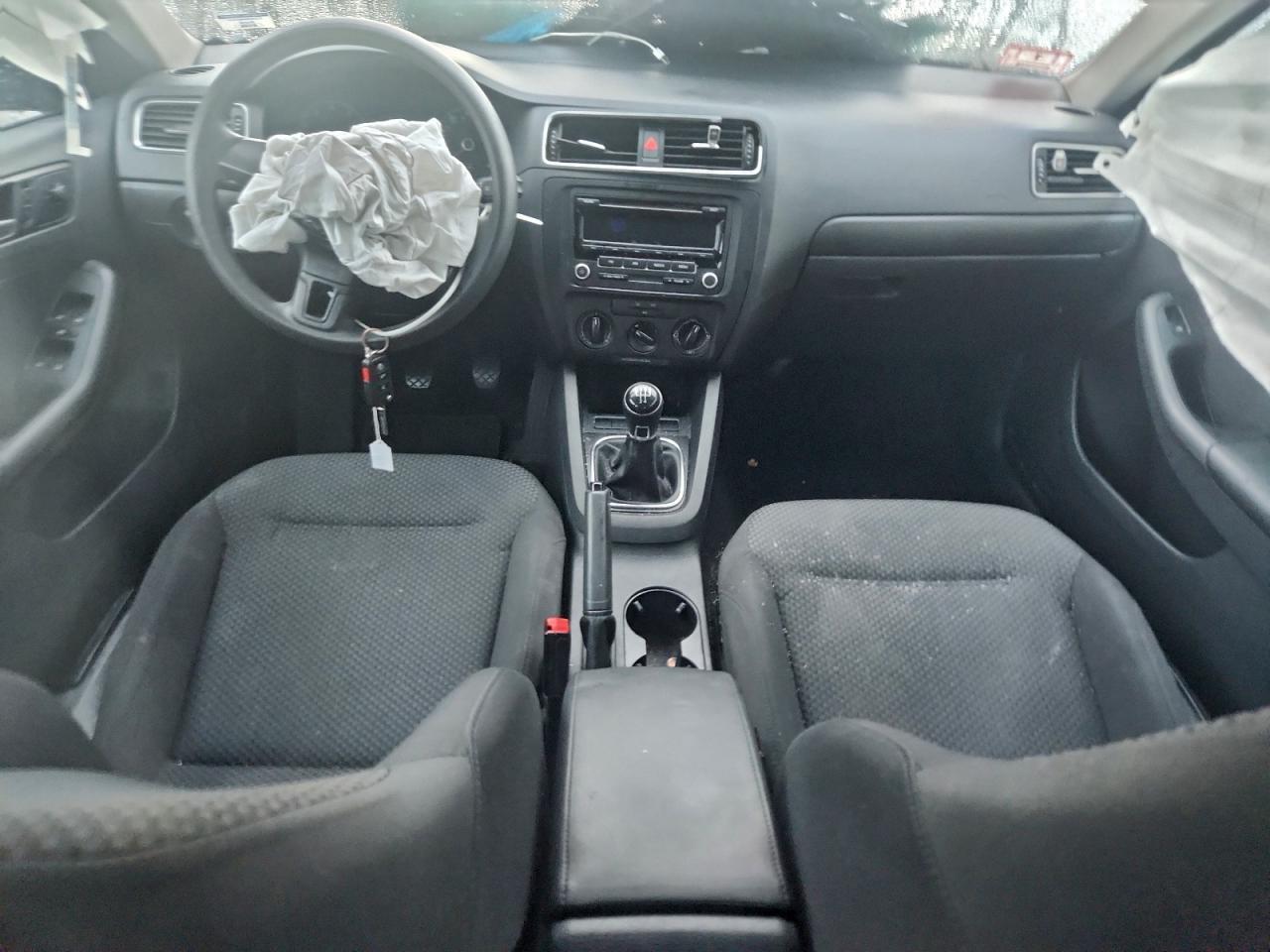 2013 VOLKSWAGEN JETTA