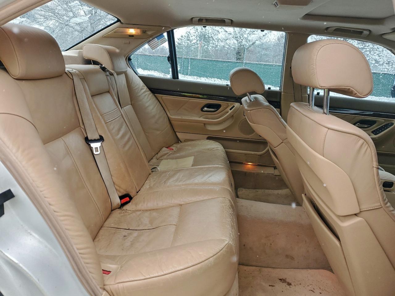 2000 BMW 7 series