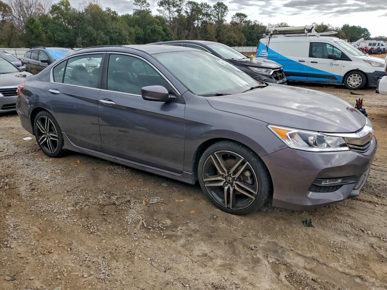 2017 HONDA ACCORD