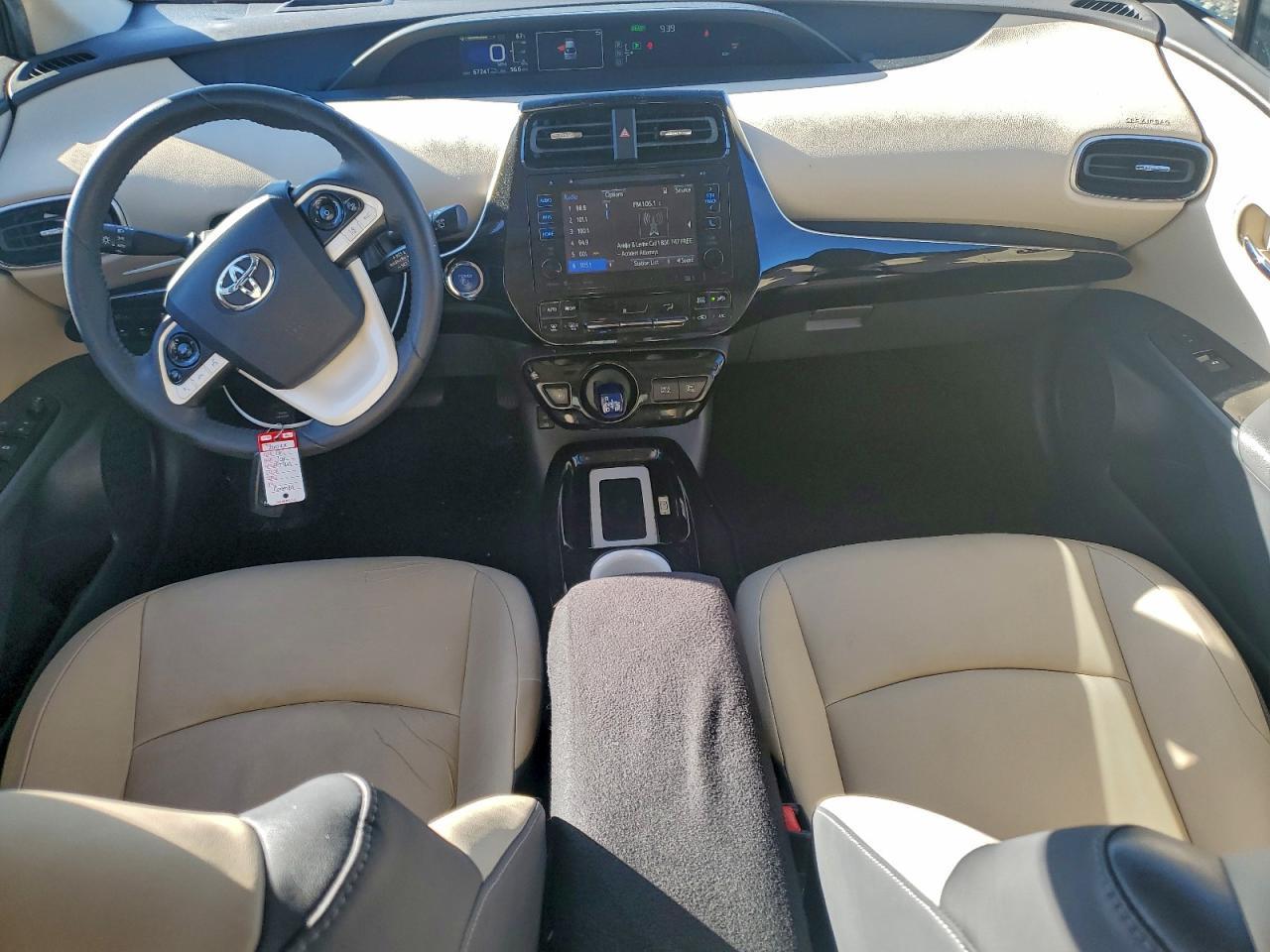 2016 TOYOTA PRIUS