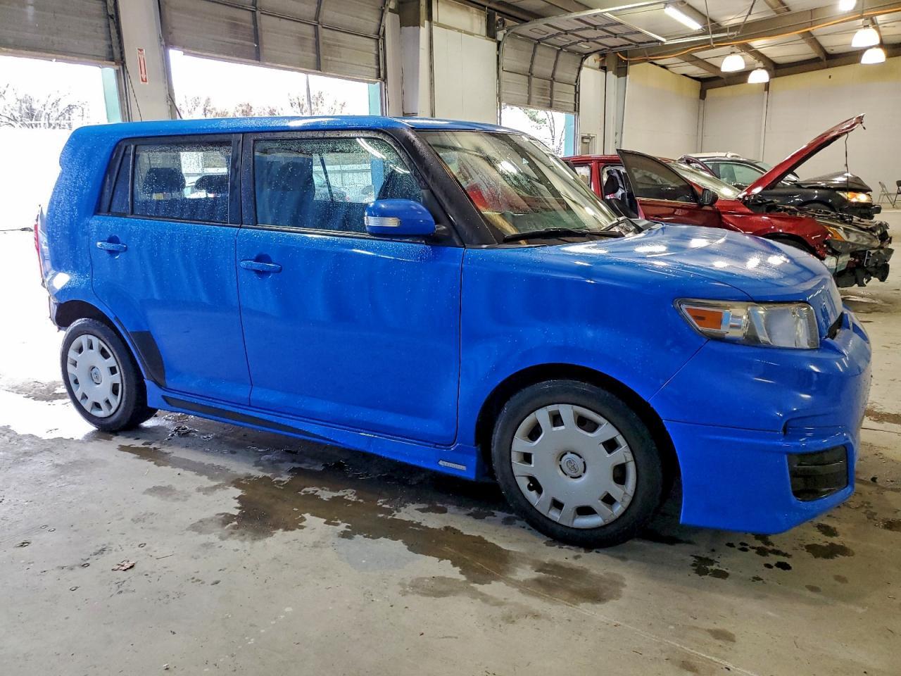 2011 TOYOTA SCION