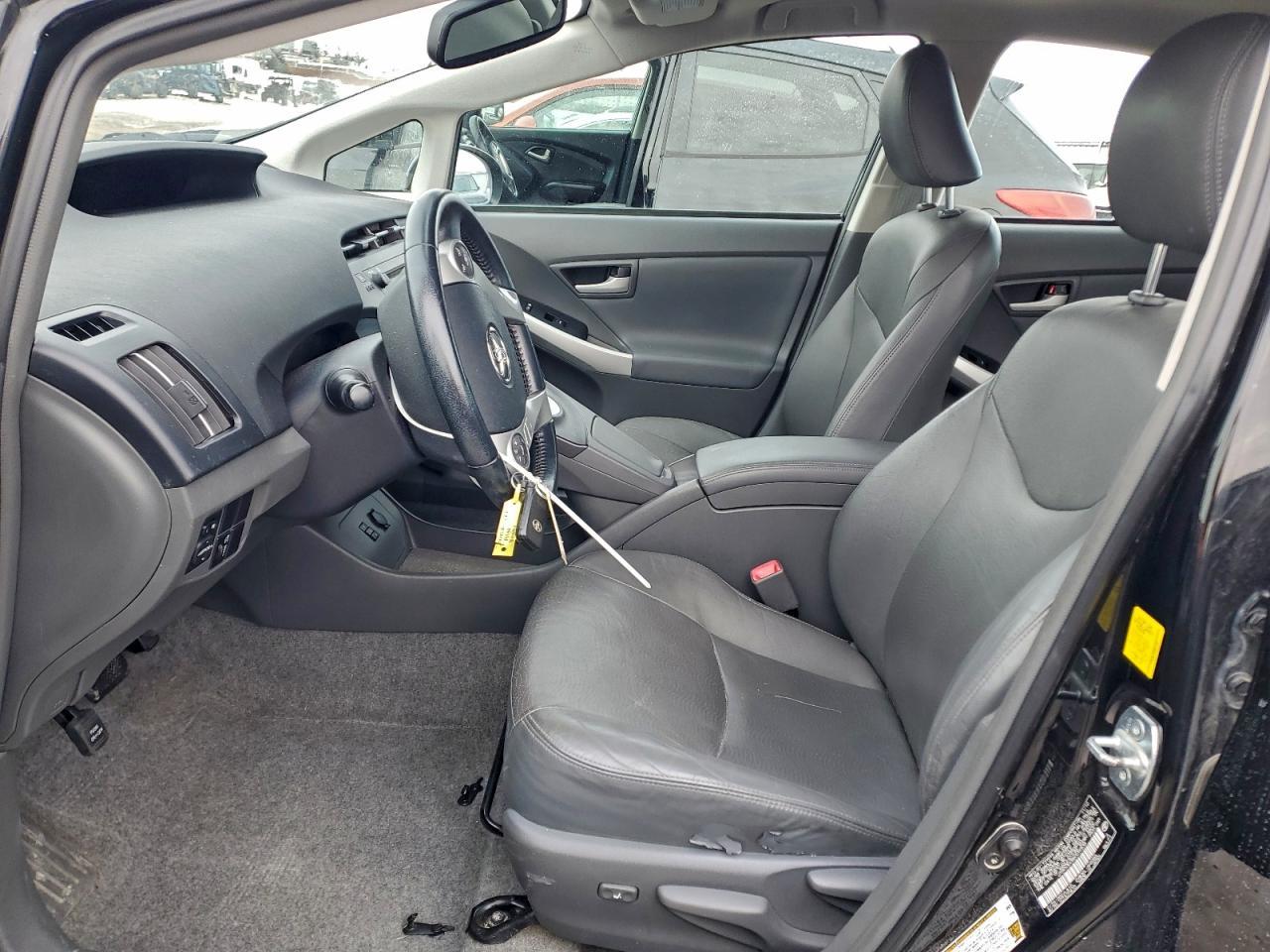 2011 TOYOTA PRIUS
