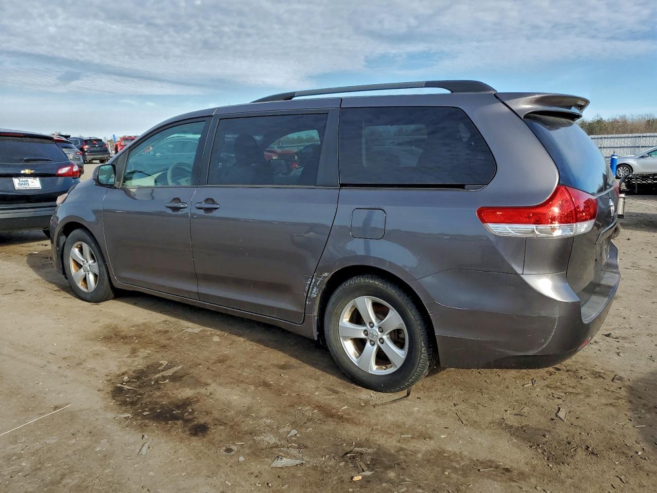 2014 TOYOTA SIENNA