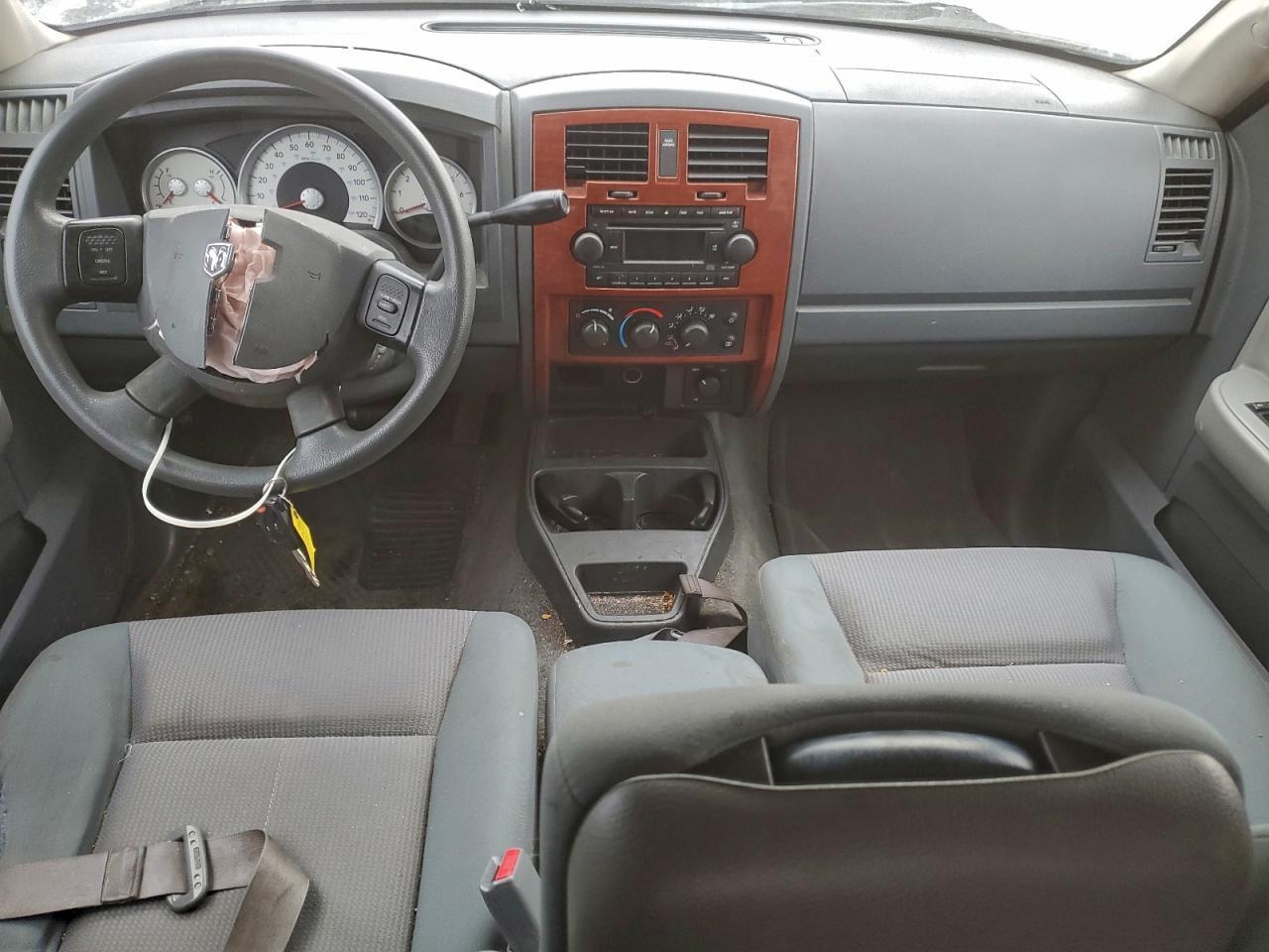 2005 DODGE Dakota