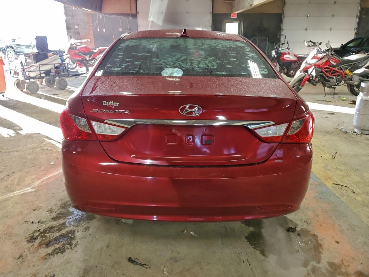 2011 HYUNDAI SONATA