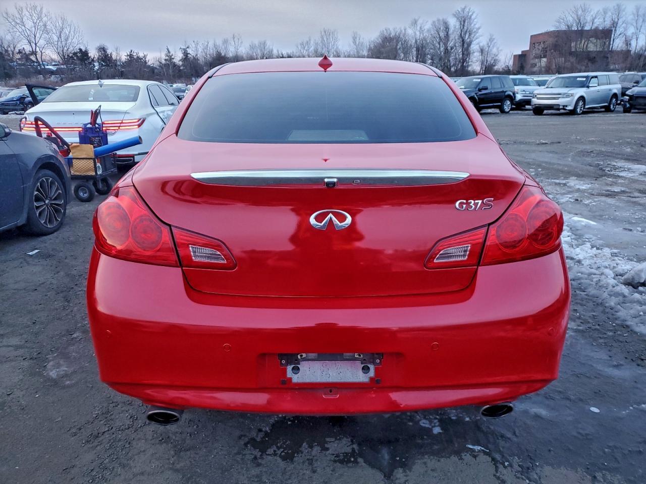 2012 INFINITI G37