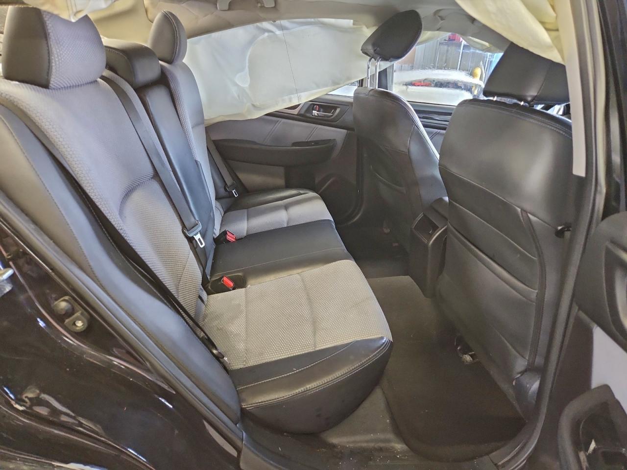 2017 SUBARU Legacy