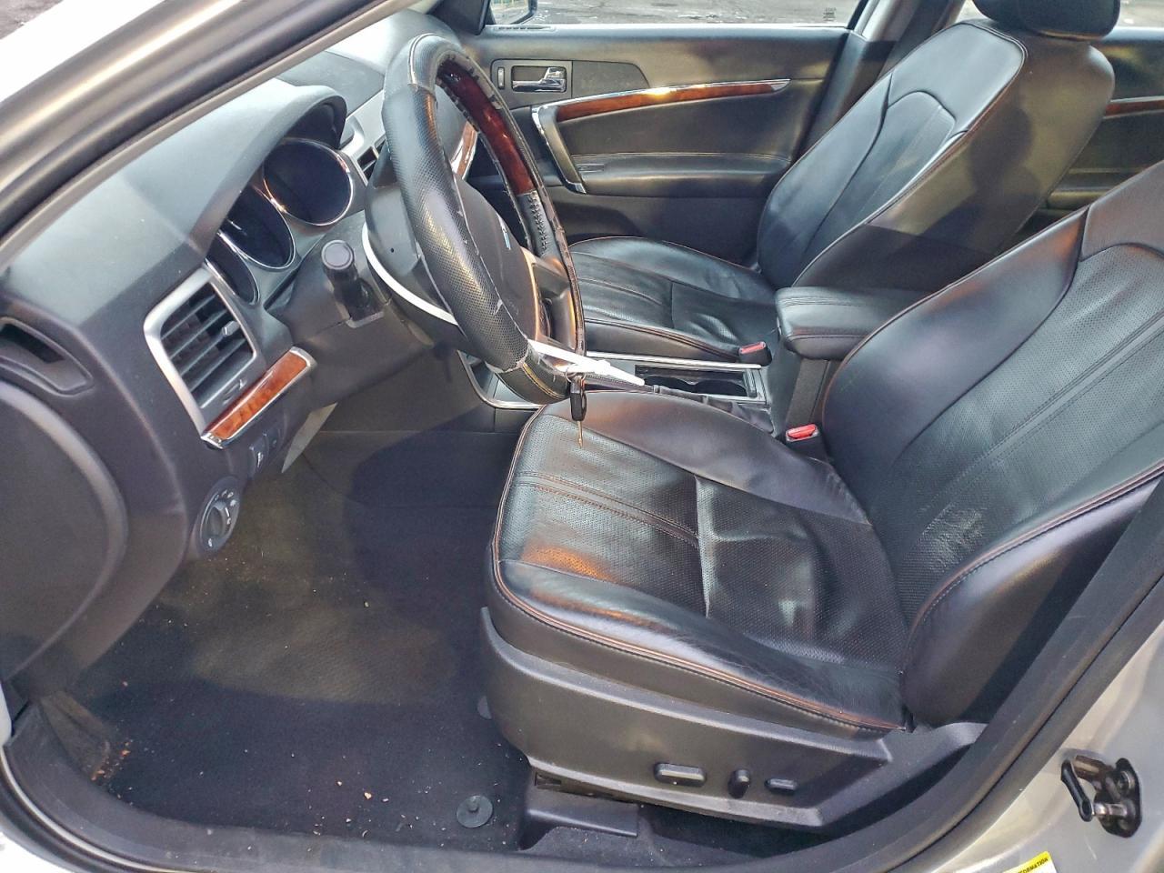 2010 LINCOLN MKZ