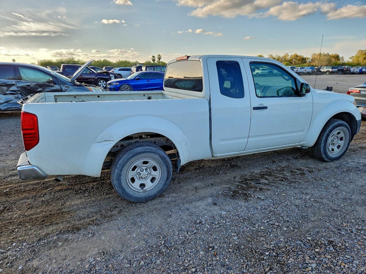 2014 NISSAN Frontier