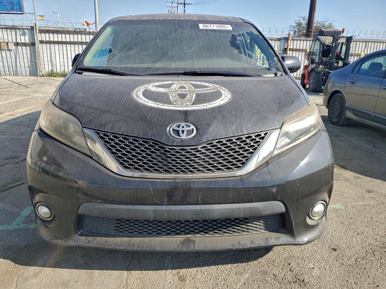 2015 TOYOTA SIENNA