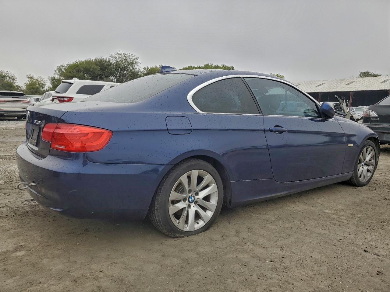 2011 BMW 3 SERIES