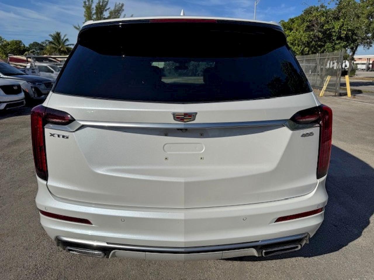 2021 CADILLAC XT6