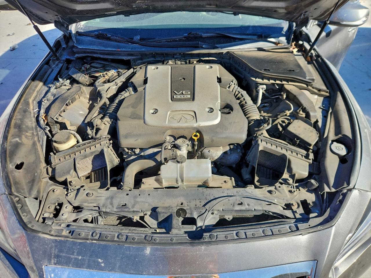 2015 INFINITI Q50