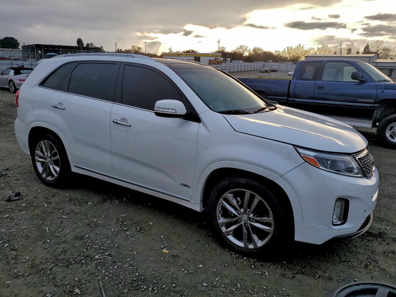 2015 KIA SORENTO