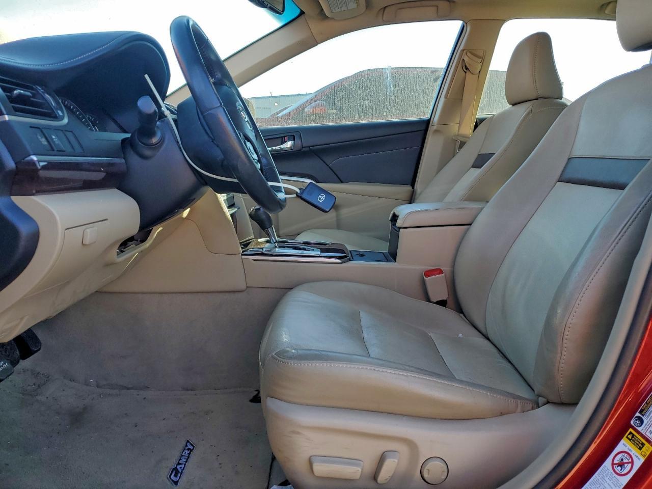 2014 TOYOTA CAMRY
