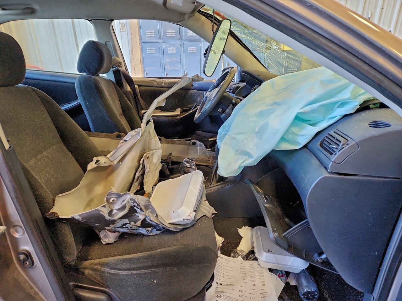 2004 TOYOTA COROLLA