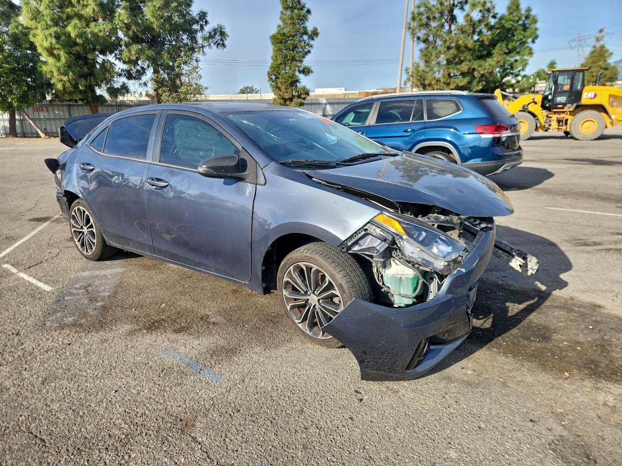 2015 TOYOTA COROLLA